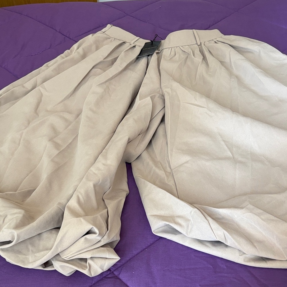 Neutral Beige Balloon shaped long shorts